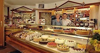 Hotel Restaurant Cafe Uhl Rothenburg ob der Tauber 3*,  Germany